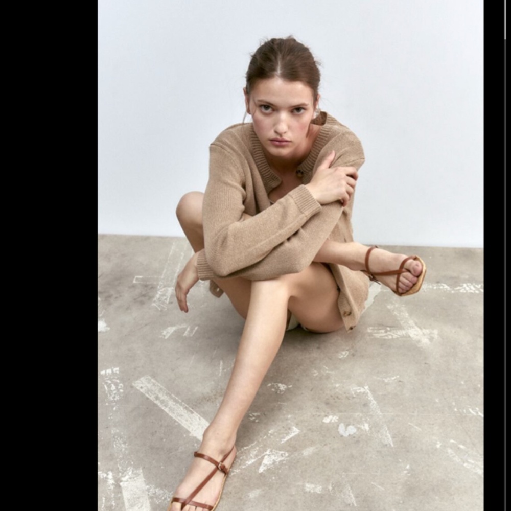 🤎 FLAT SANDALS WITH LEATHER STRAPS - Picture 3 of 8